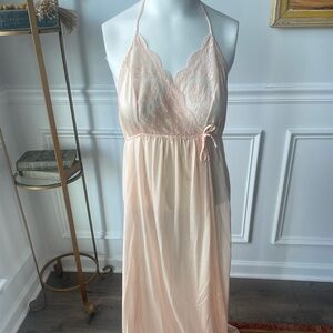 AMAZING Gilead Lace Trimmed Peach Chemise